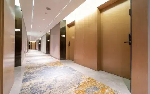 Ling Yun Hua Guan Hotel