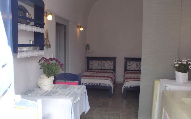 Emmantina Houses