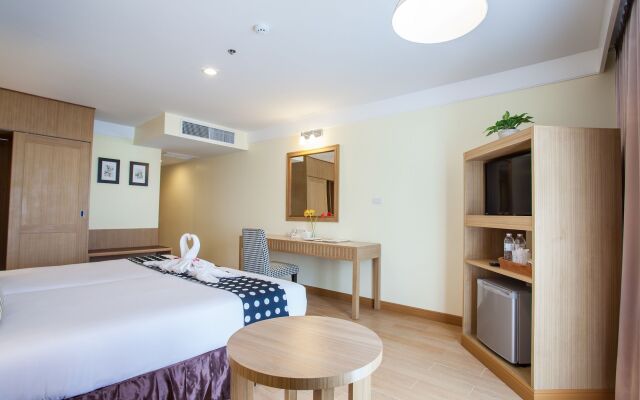Paradise Hotel