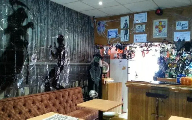 Falcon Hotel - Guest house