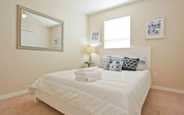 4563 Ada Lane 2596 4 Bedroom Townhouse by RedAwning