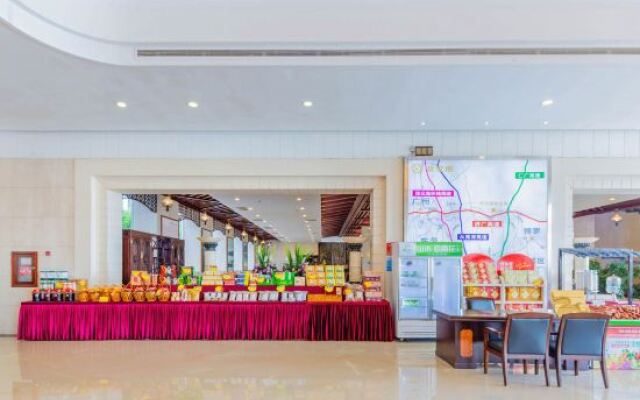 Lianhu Resort
