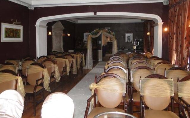 Dooly's Hotel
