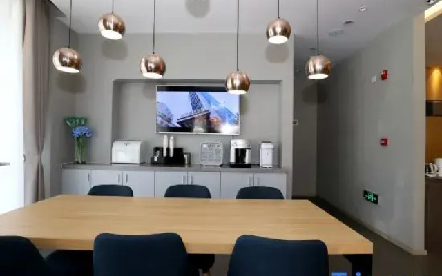 Homeinn Selected Hotel (Yantai Bohai Ferry Terminal Xingfu Middle Road)
