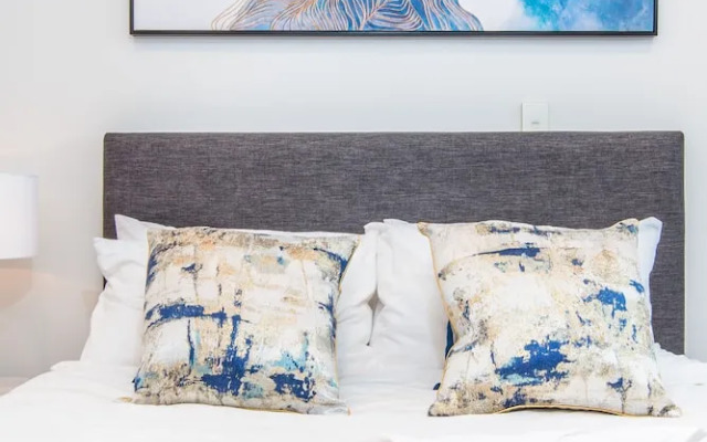 JHT Studio Opposite to Skytower