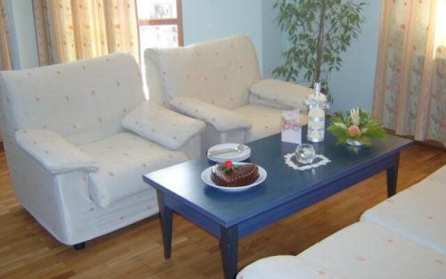 Glazne Hotel