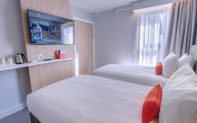 Holiday Inn Express Fleet by IHG