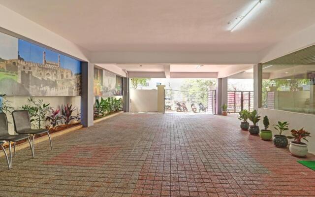 Treebo Lavish Palms