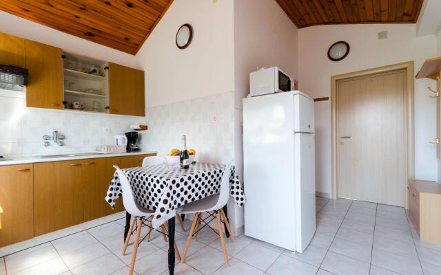 Apartments Anica F in Lopar - island Rab