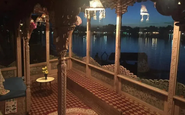 Shahbaaz Group of Houseboats