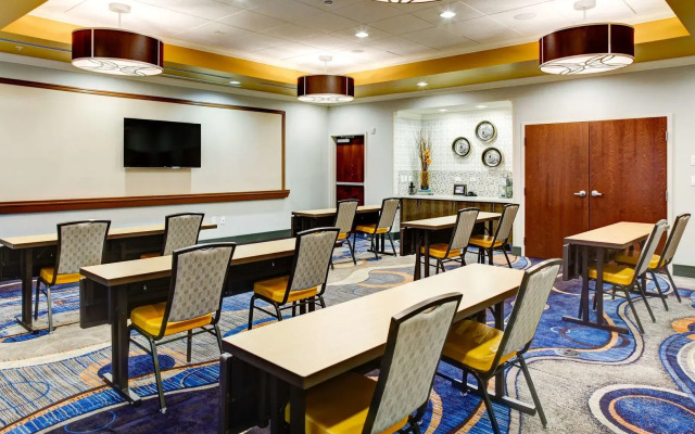 Hampton Inn & Suites Columbus