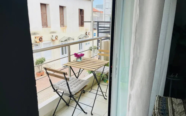 Cozy Nest - 2min To Beach, 6min Walk To