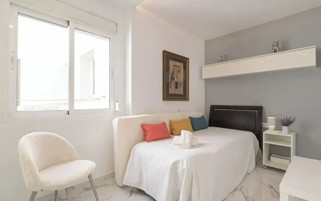 Lepanto Center Marbella 100m Of Beach