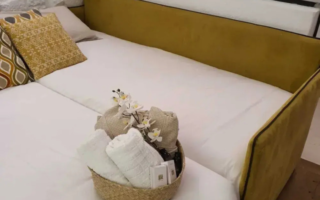 Beautiful Garden Apartment in Cisternino