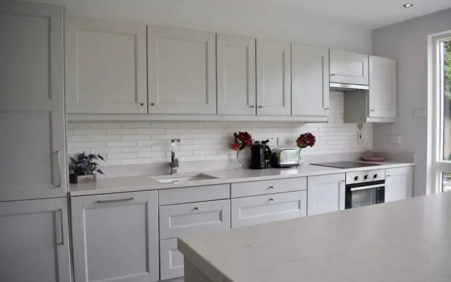 Modern Home In Dublin 6W Near City