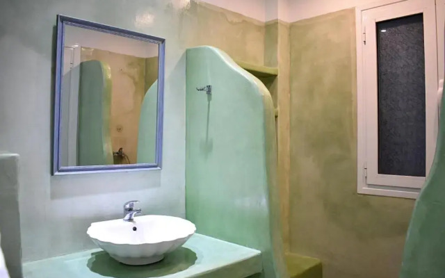 Tzamaros Studios Kythnos