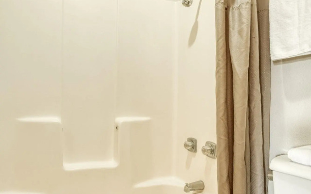 OYO Hotel Breckenridge TX Hubbard Creek Lake