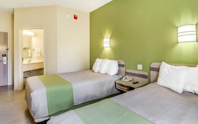 Motel 6 Medina, OH - Cleveland