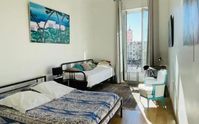 Spacious 3 BR flat Nice center - magnificent view-parking