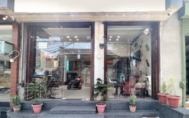 OYO 15653 Hotel Sukh Regency