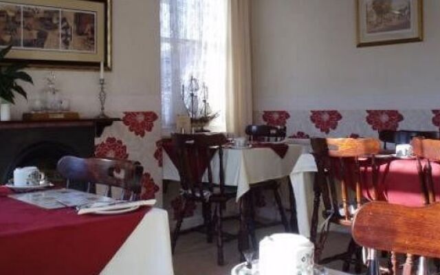 Roslyn House