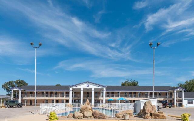 Relax Inn Mineral Wells