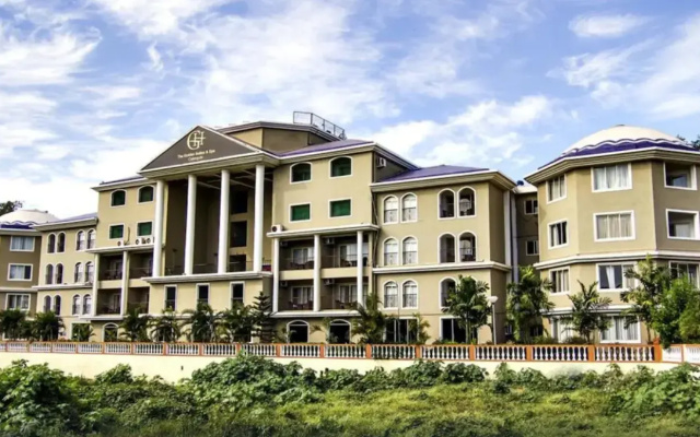 The Golden Suites & Spa Calangute Hotel