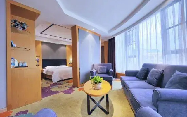 Luodian Donghui Hotel