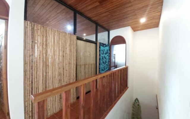 Casa Alice Surf Lodge - Hostel