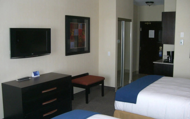 Holiday Inn Express Airport-Calgary by IHG