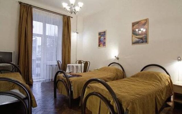 Аврора Петроградская