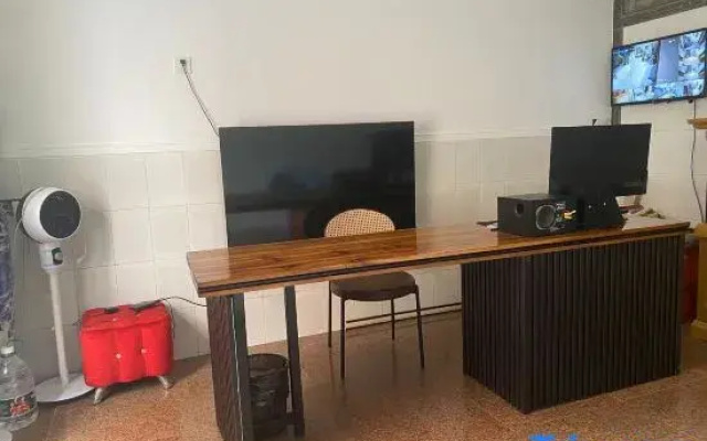 Jinhai Fengsu Homestay