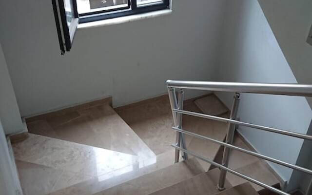 ismail yılmaz apart