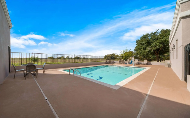 Comfort Suites Bastrop