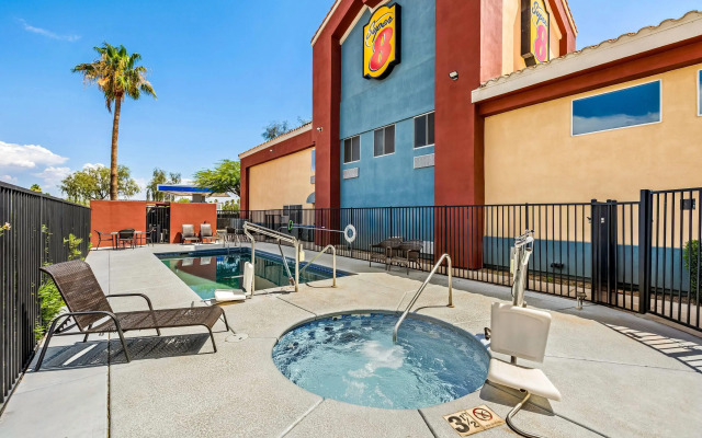 Super 8 by Wyndham Marana/Tucson Area