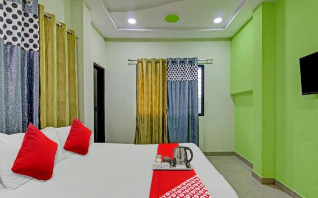 Oyo Flagship 93139 Green Lodging And Boarding