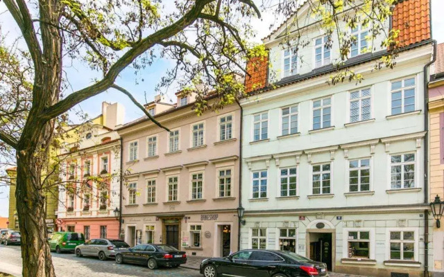Residence Charles Bridge