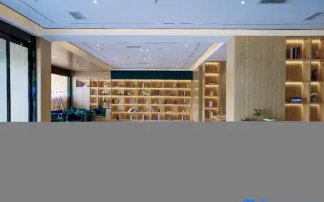 Starway Hotel (Wenxi Swimming Pool)