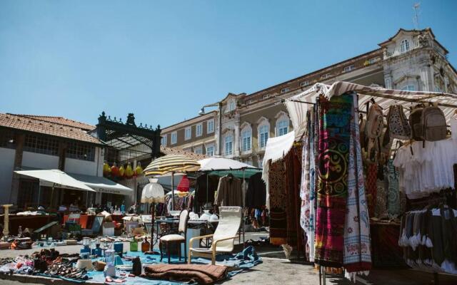 Stay local in Alfama! Alice central home, near river