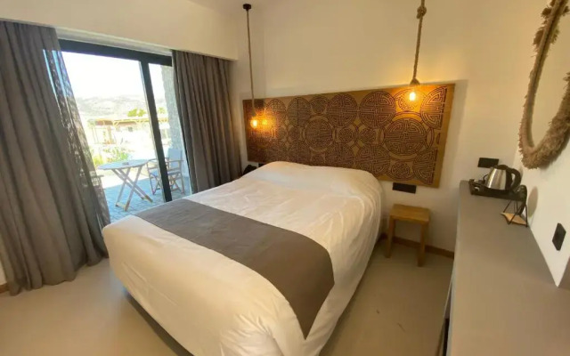 Helios Beach Hotel & Bungalows