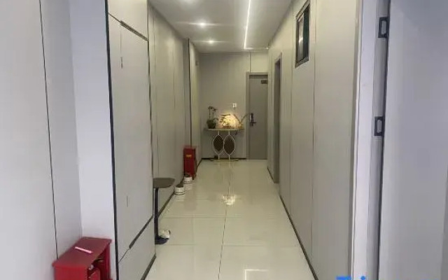 Yinglun Hotel