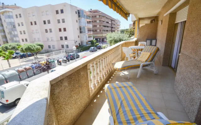 Apartment Albeniz La Pineda