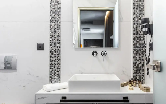 360Degrees Pop Art Hotel