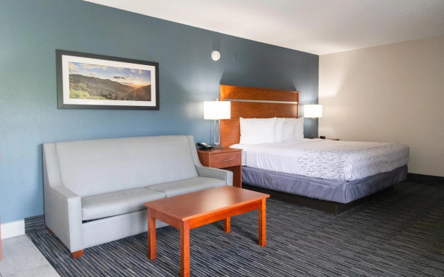 Twin Mountain Inn & Suites
