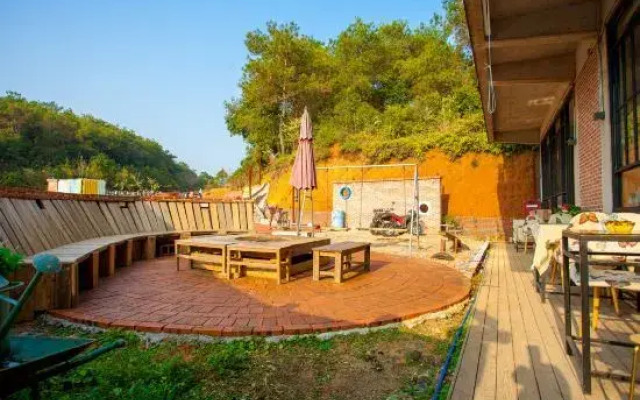 Wuyou Tongjin Mountain Inn