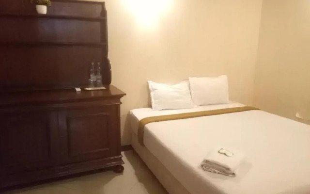 Airy Syariah Kapten Mulyadi 166 Solo