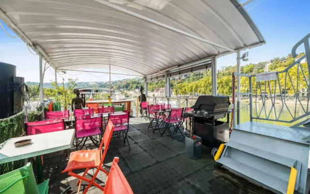 Studio Pniche pour 2 personnes, insolite et charmant