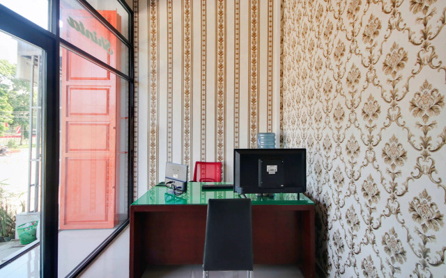 Shinta Guesthouse by OYO Rooms