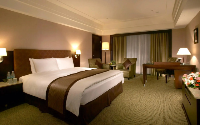 Grand Forward Hotel