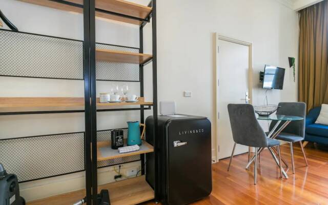 Studio Apt Hotel Pool, Gym, Wifi
